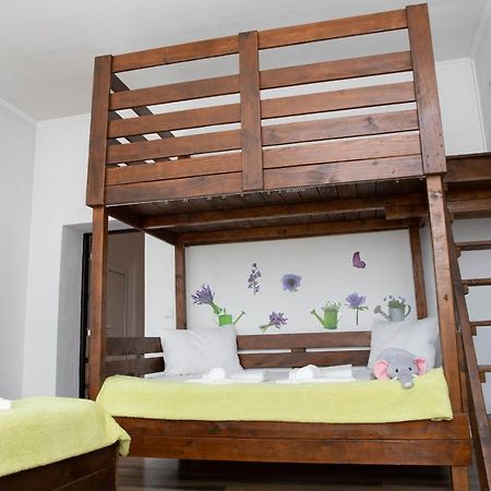 Cosy Apartment In City Centre Oradea Exteriér fotografie