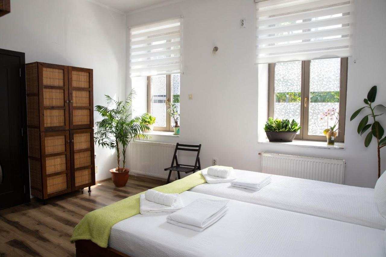 Cosy Apartment In City Centre Oradea Exteriér fotografie