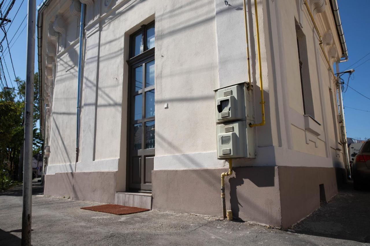 Cosy Apartment In City Centre Oradea Exteriér fotografie